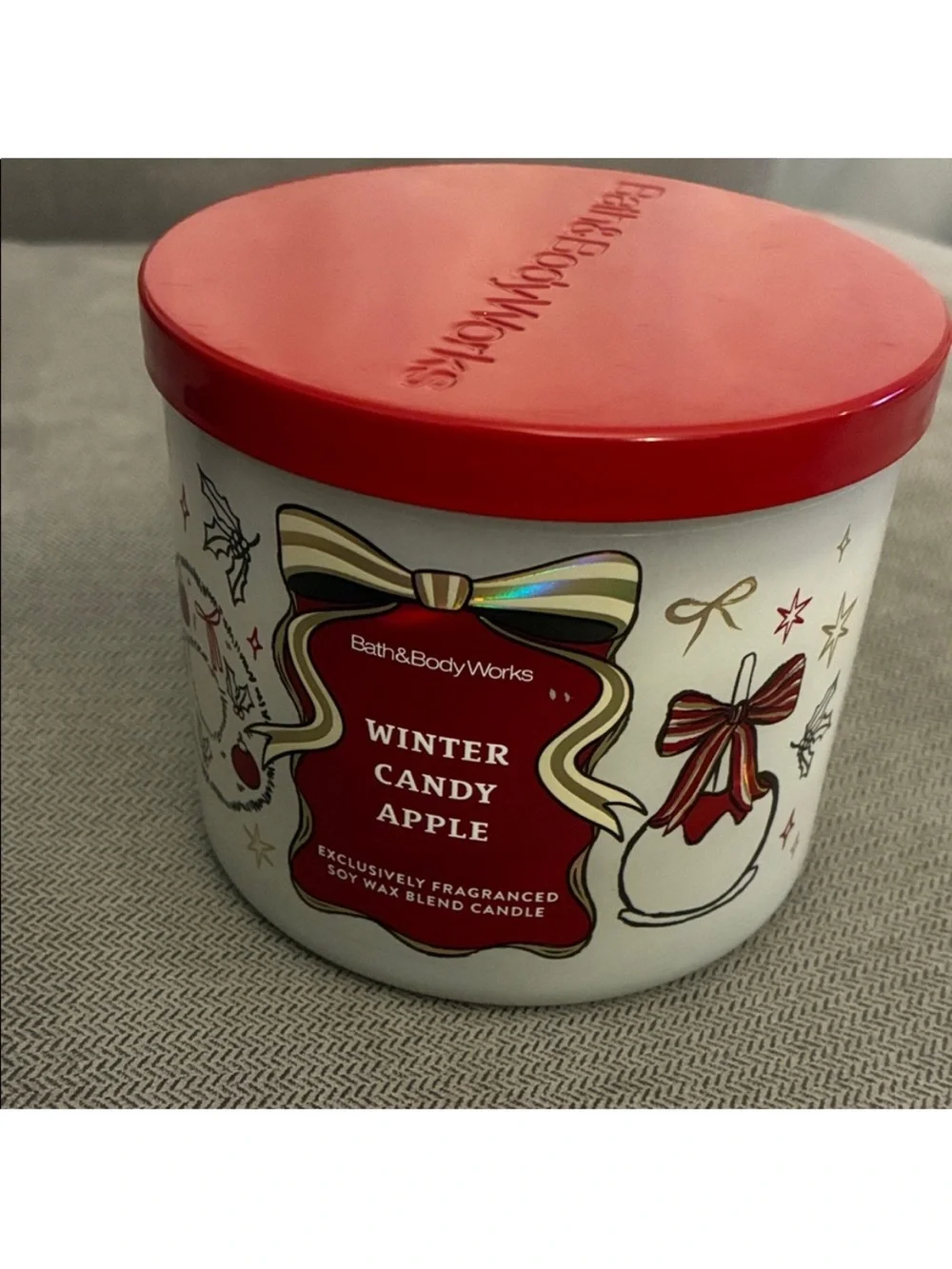 Bath & Body Works Winter Candy Apple Soy Wax Scented Candle NWT 14.5 oz